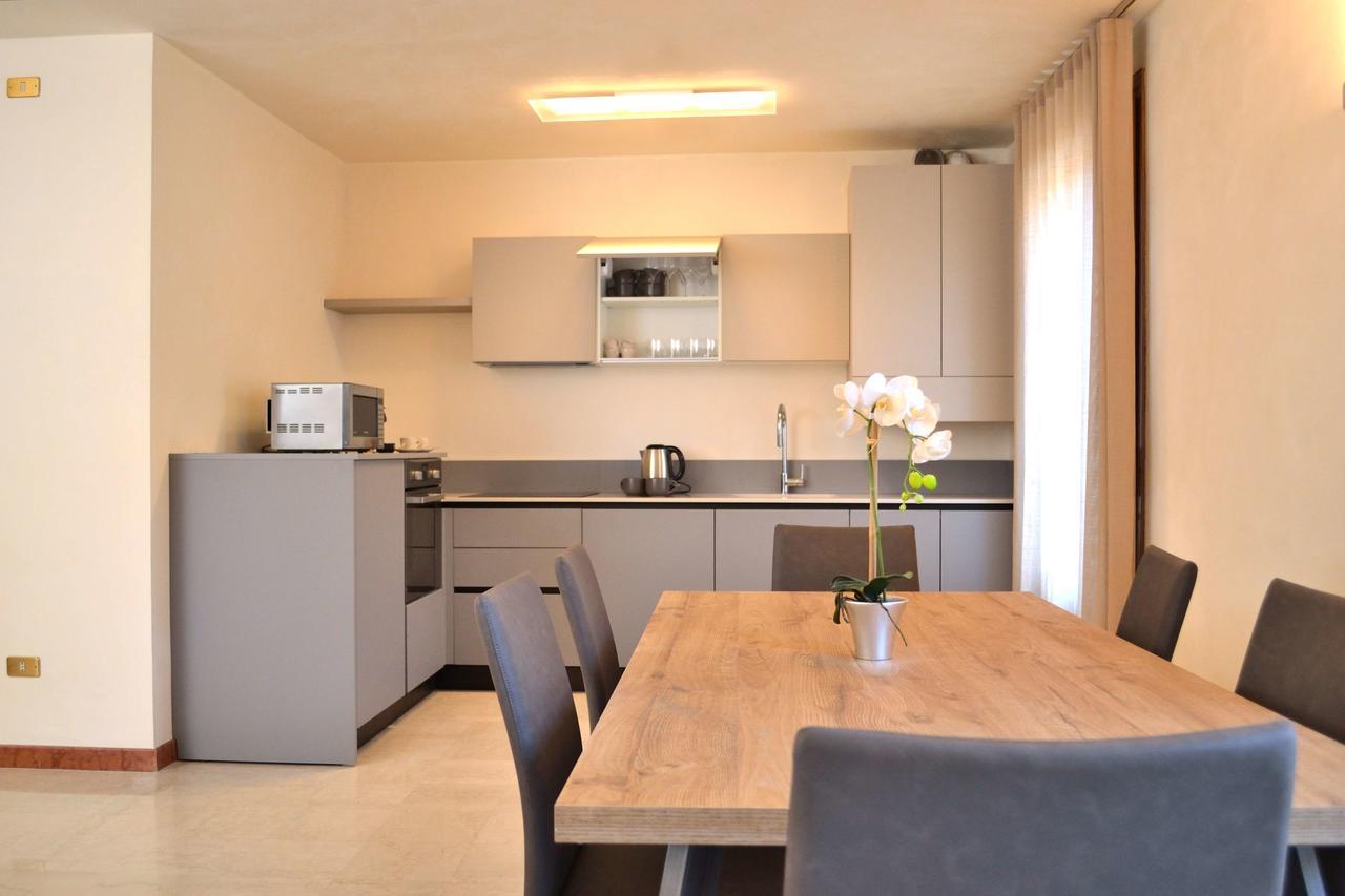 Portico Oscuro Deluxe Apartment - Centro Citta Тревизо Экстерьер фото