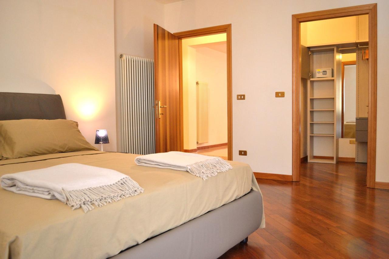 Portico Oscuro Deluxe Apartment - Centro Citta Тревизо Экстерьер фото