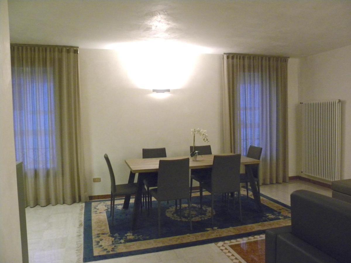 Portico Oscuro Deluxe Apartment - Centro Citta Тревизо Экстерьер фото